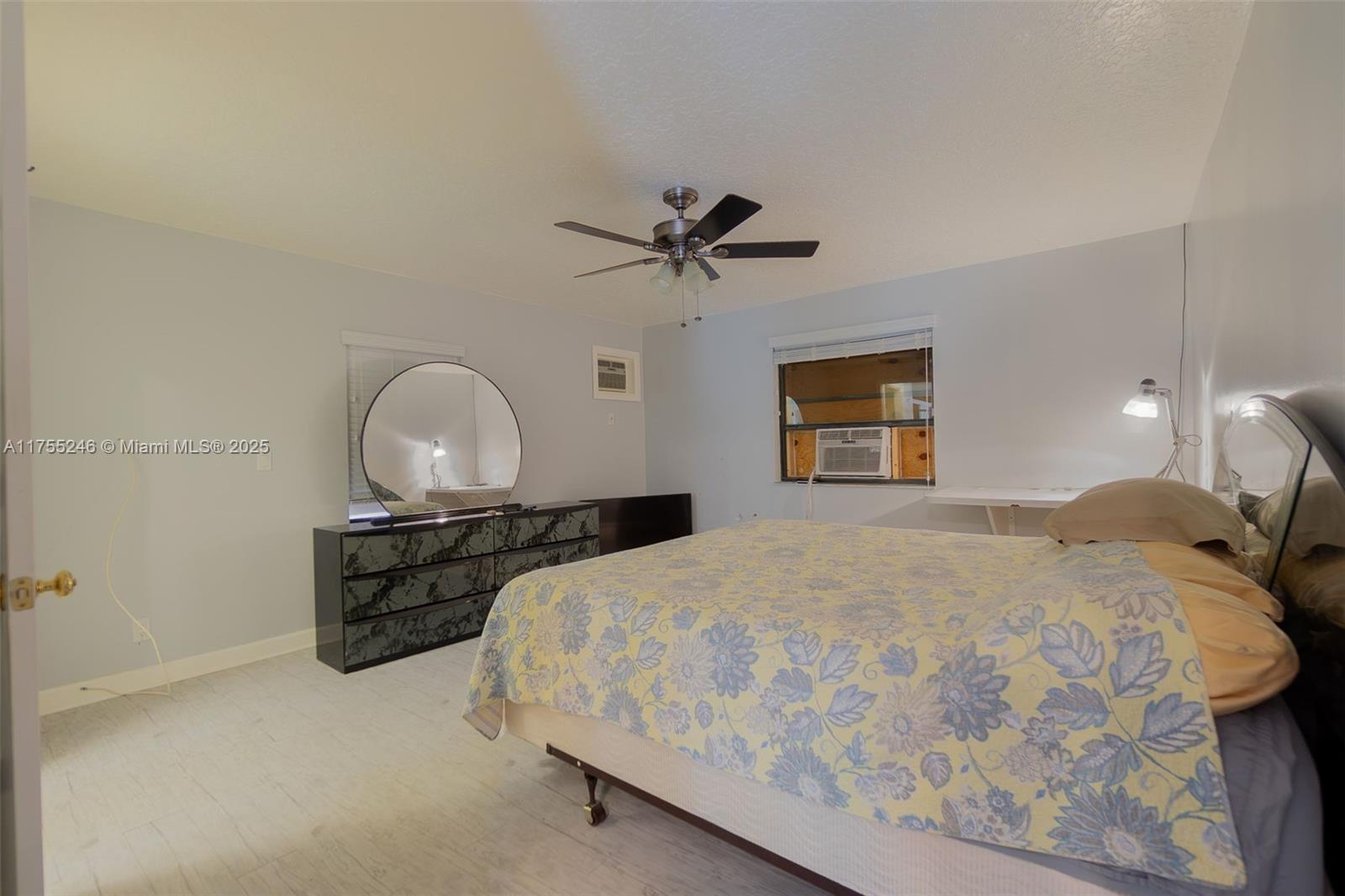 16030 E Mead Hill Dr