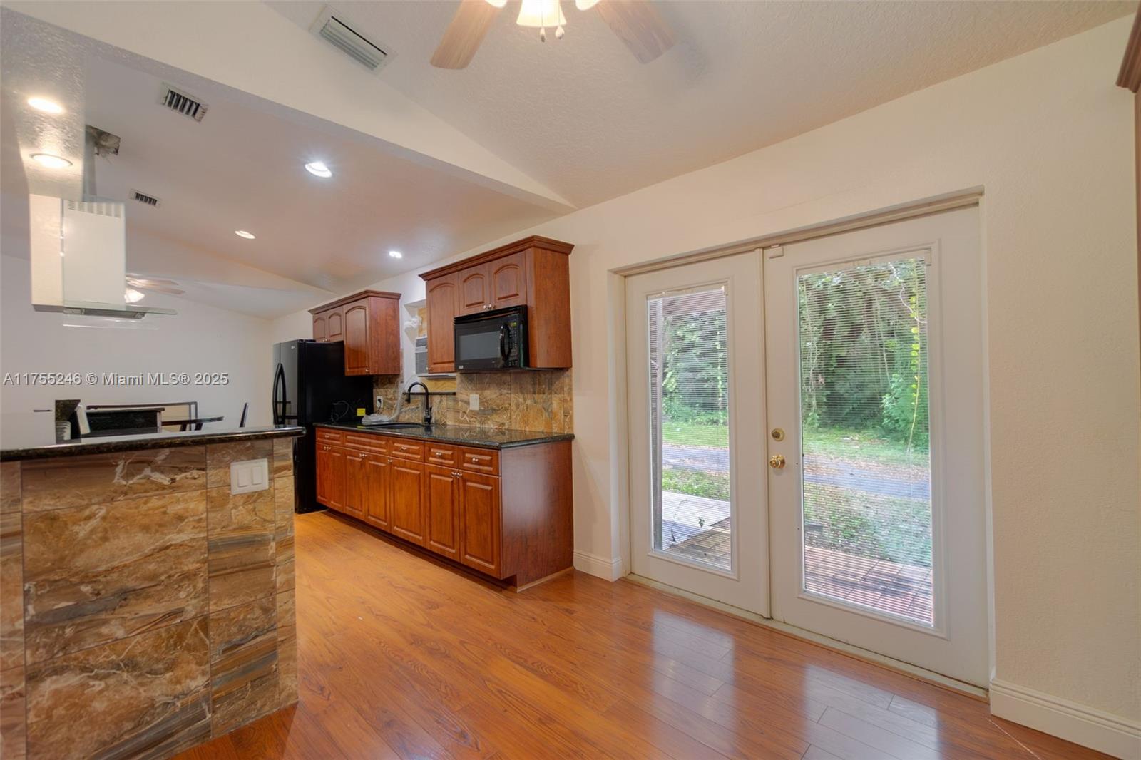 16030 E Mead Hill Dr
