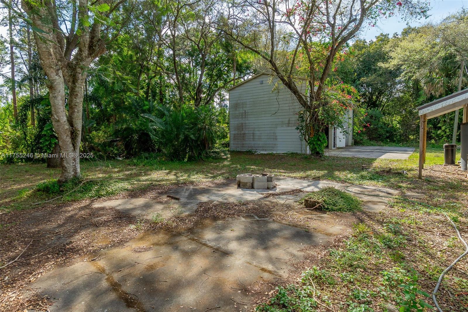 16030 E Mead Hill Dr