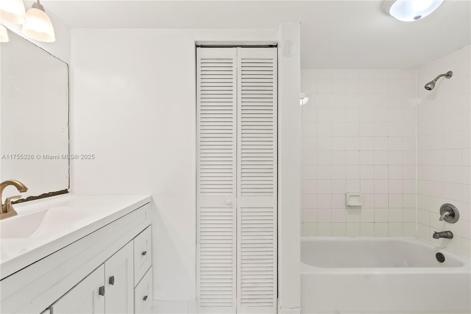 12124 Saint Andrews Place # 102
