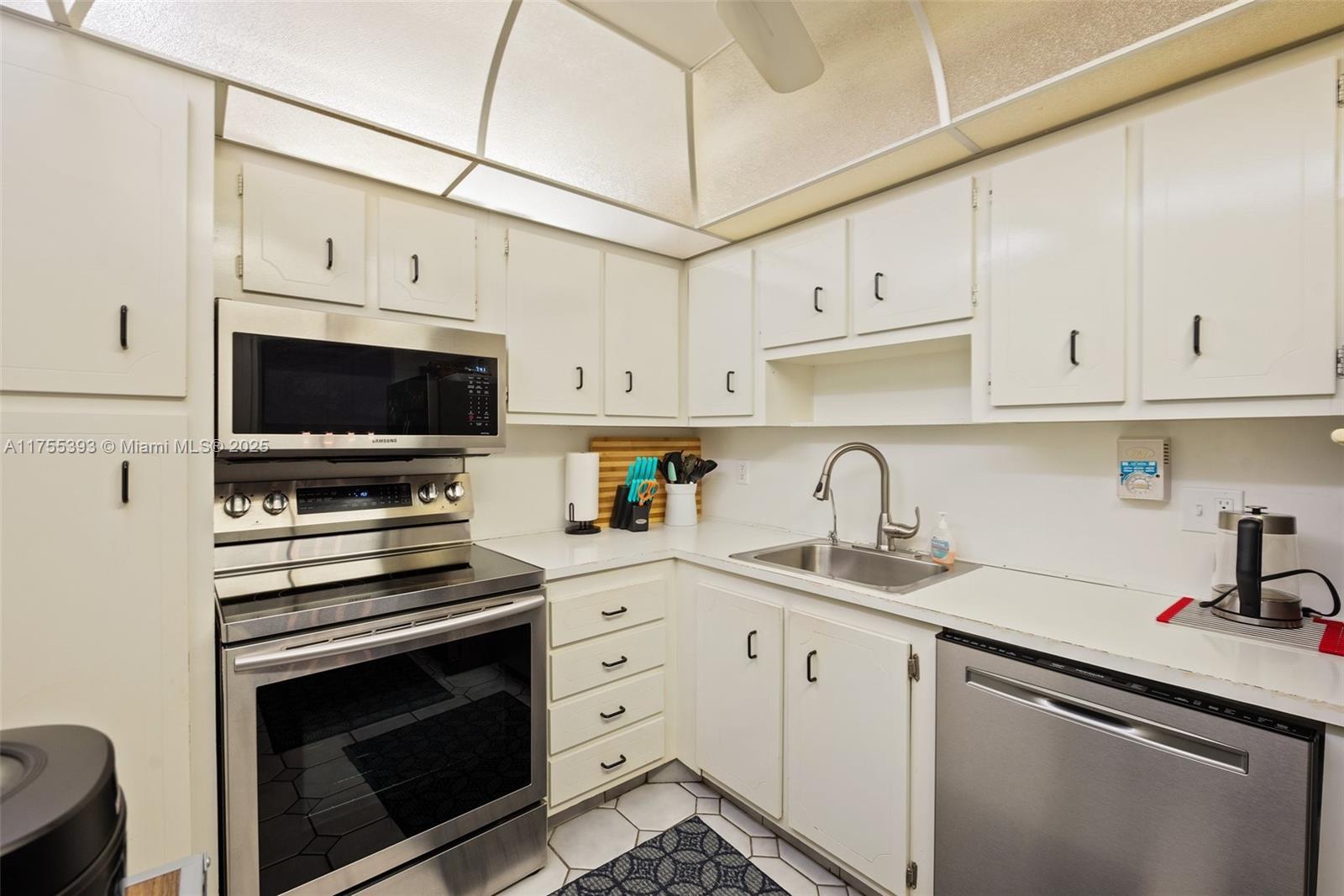 1000 Saint Charles Pl # 603