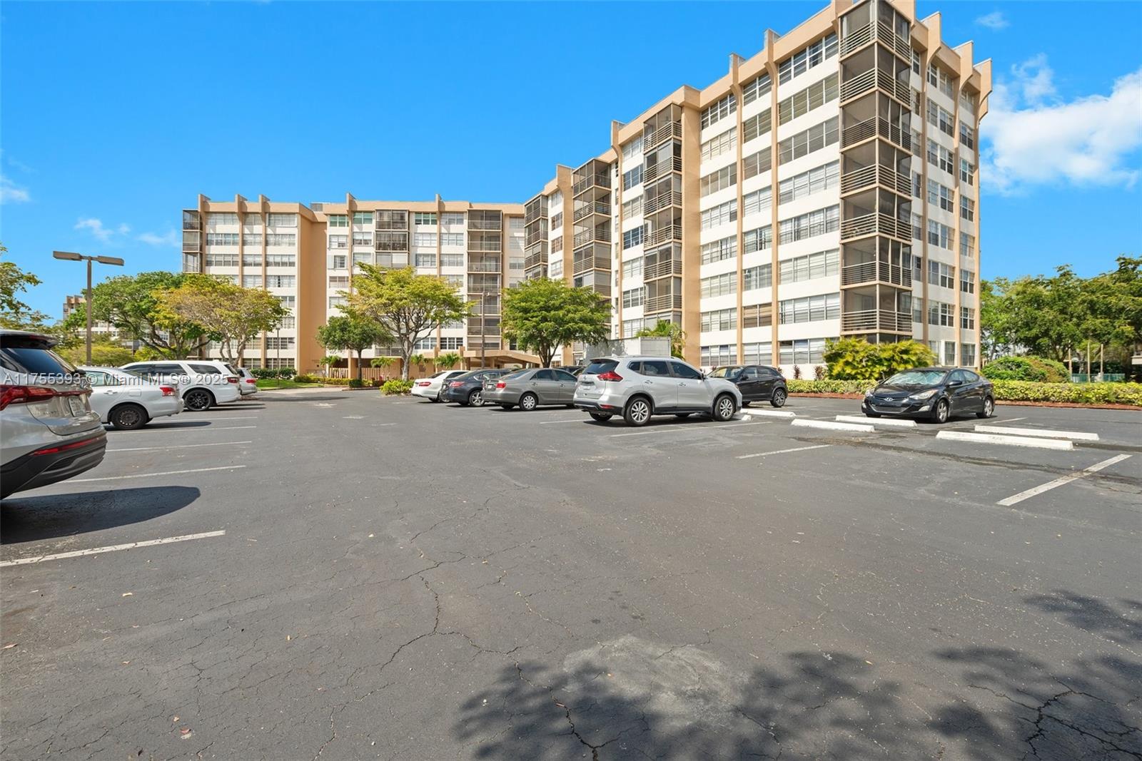 1000 Saint Charles Pl # 603
