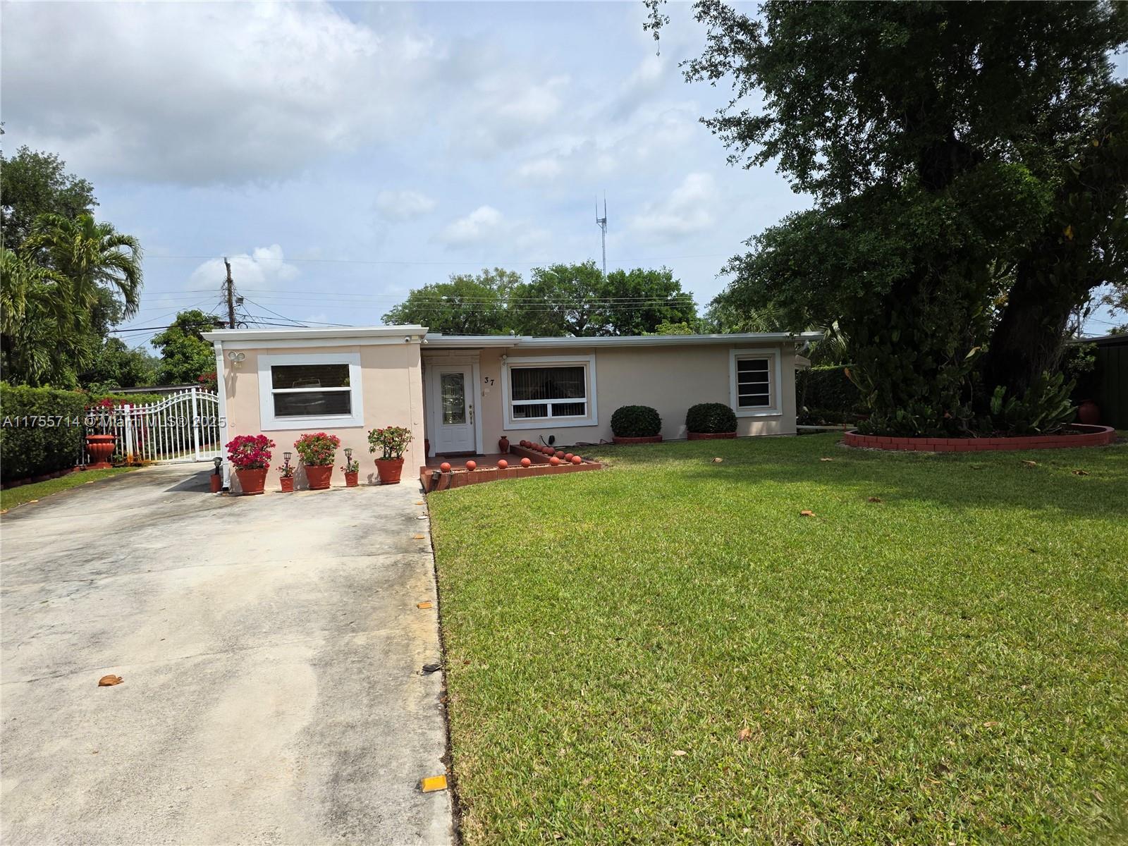 37 Ronald Rd