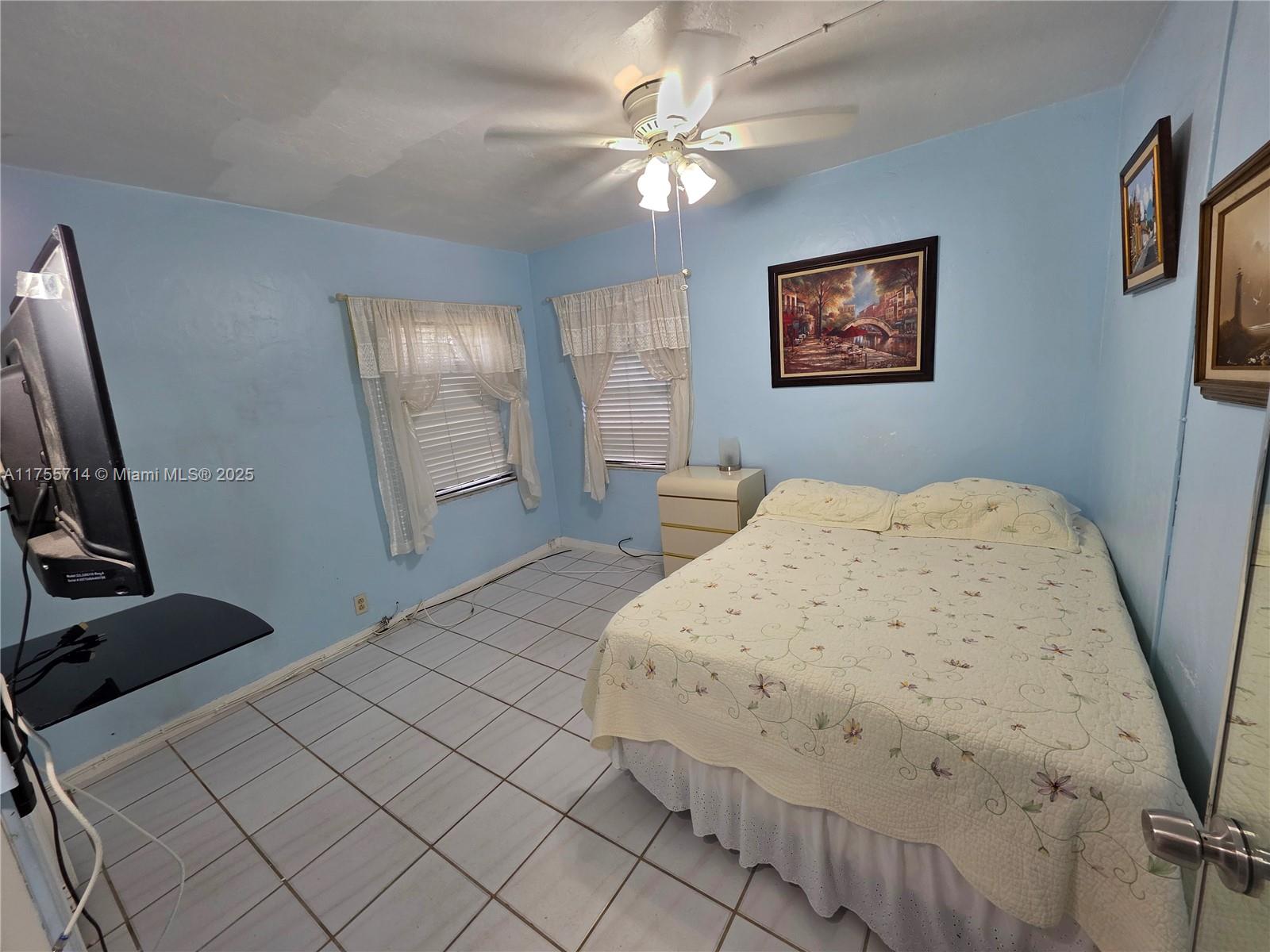 37 Ronald Rd