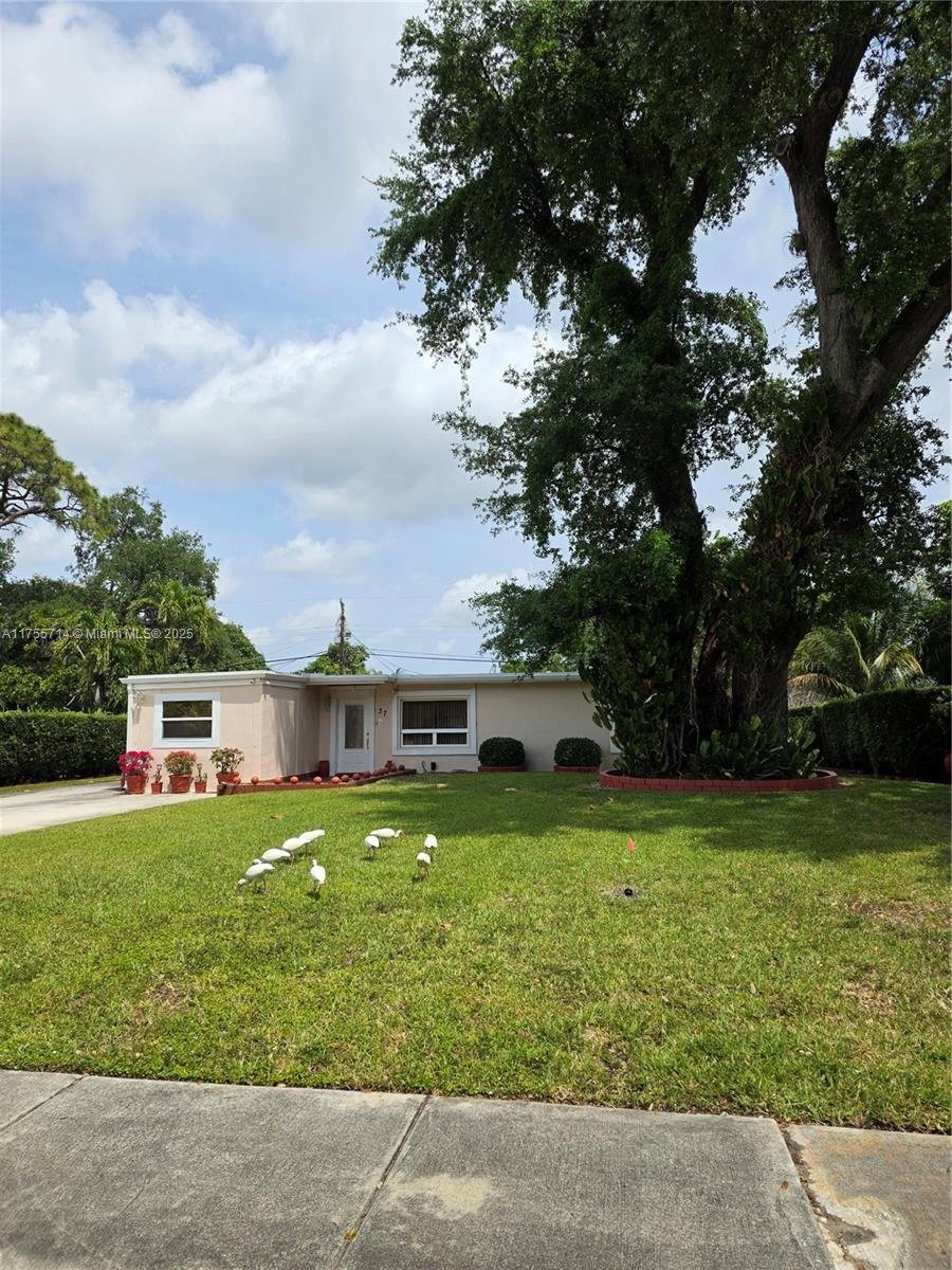 37 Ronald Rd