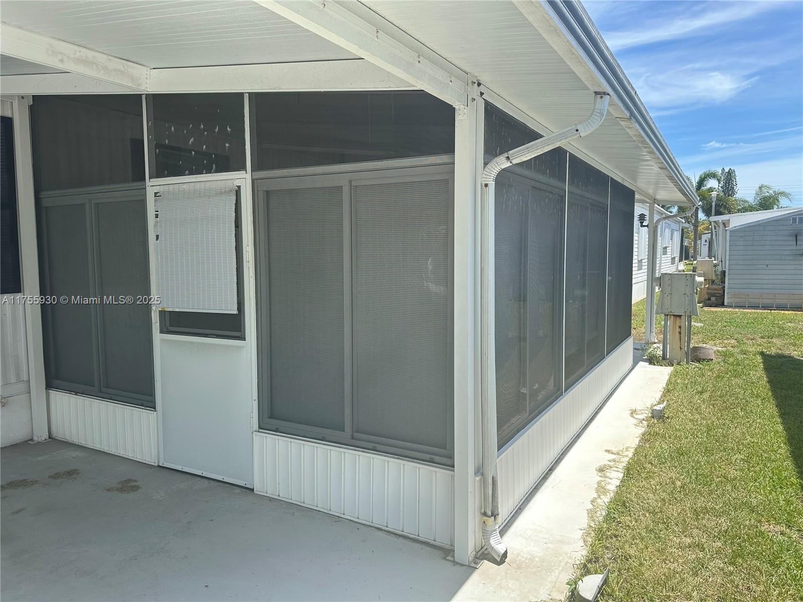 2440 SW 51st St