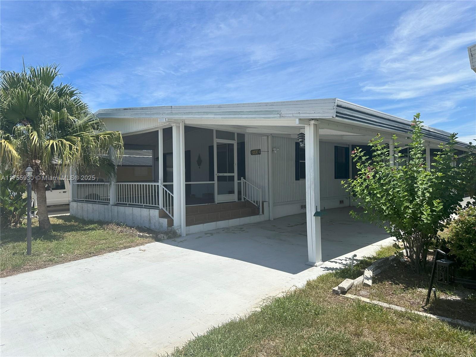 2440 SW 51st St