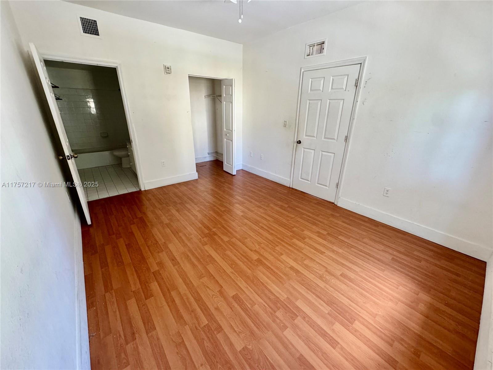 6940 NW 179th St # 7 Unit: 204-7