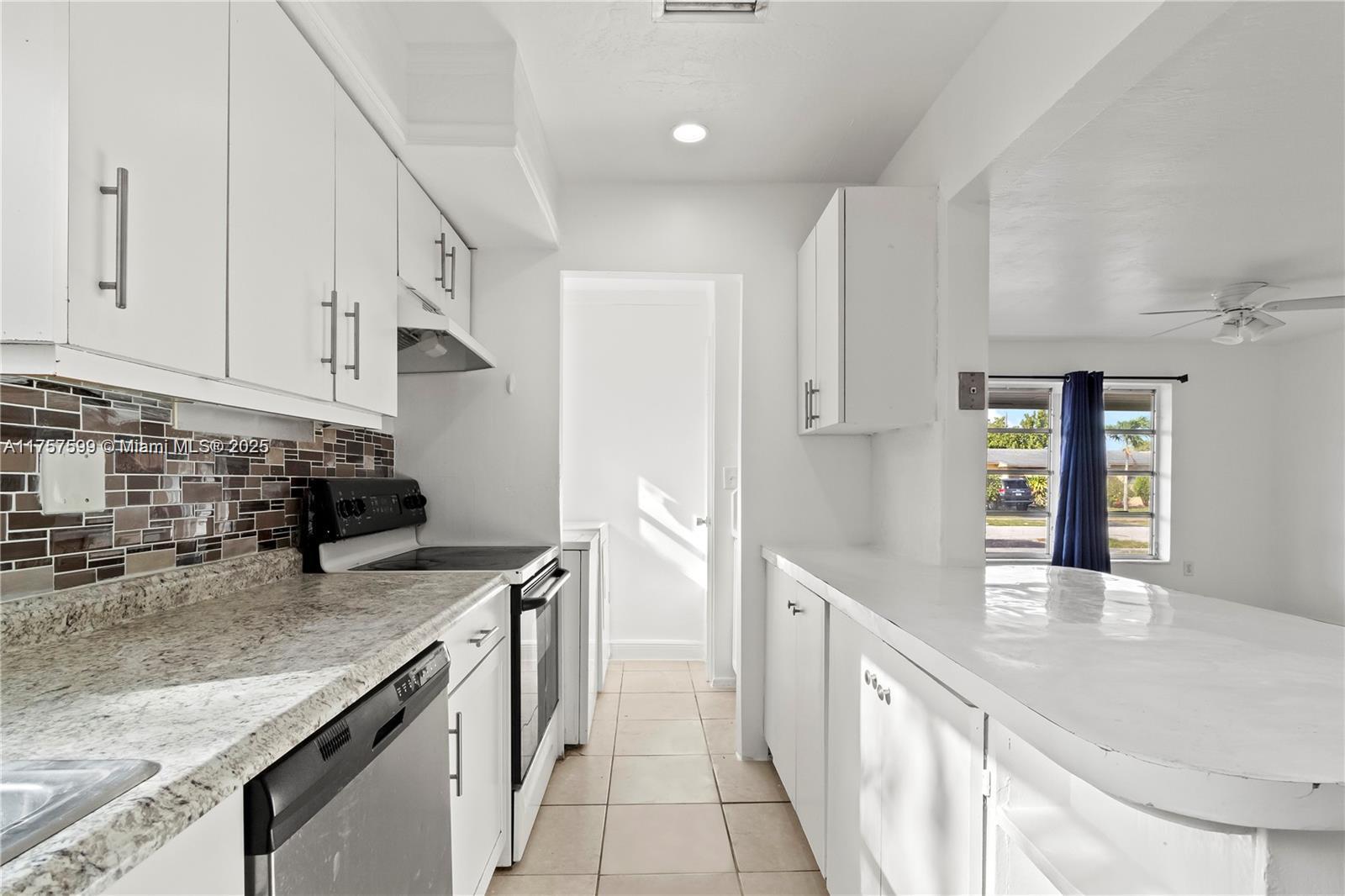 5880 NW 16th