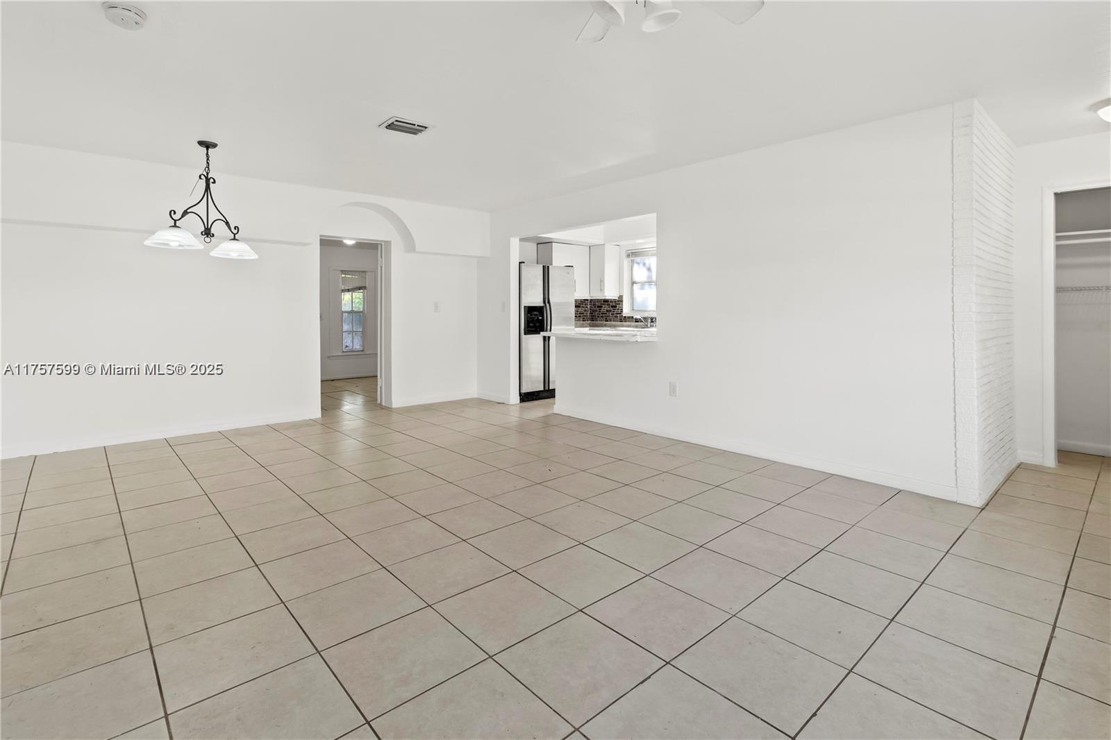 5880 NW 16th