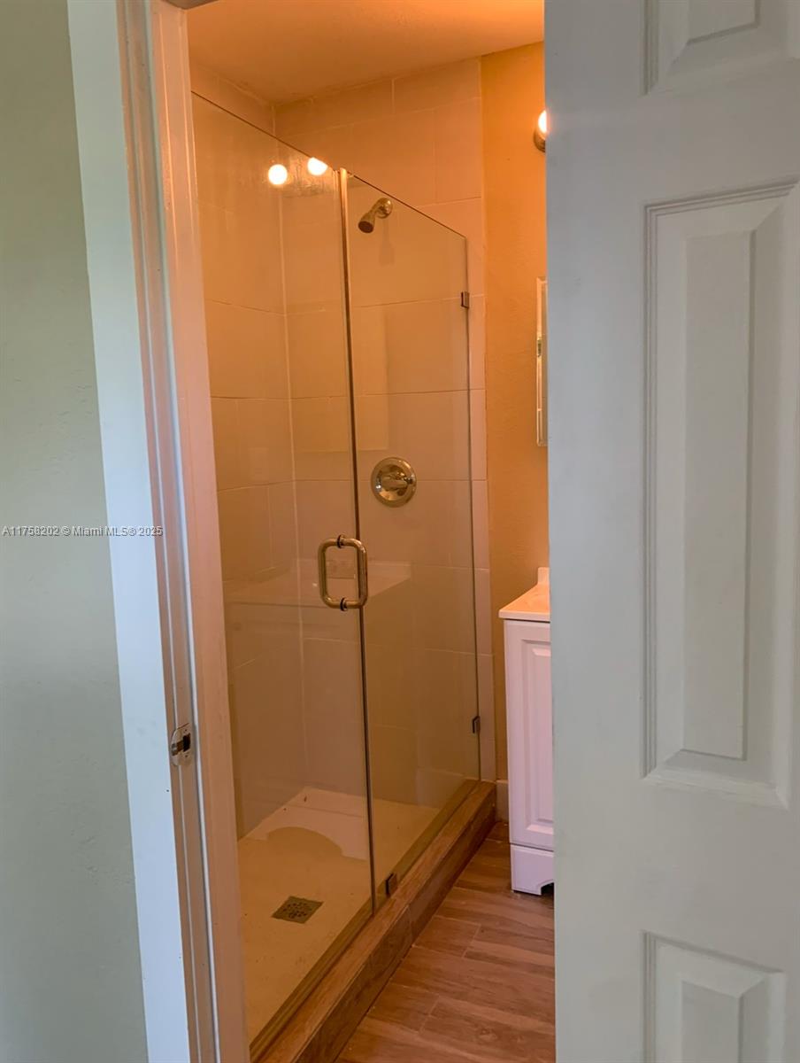 55 NE 59th St # 8