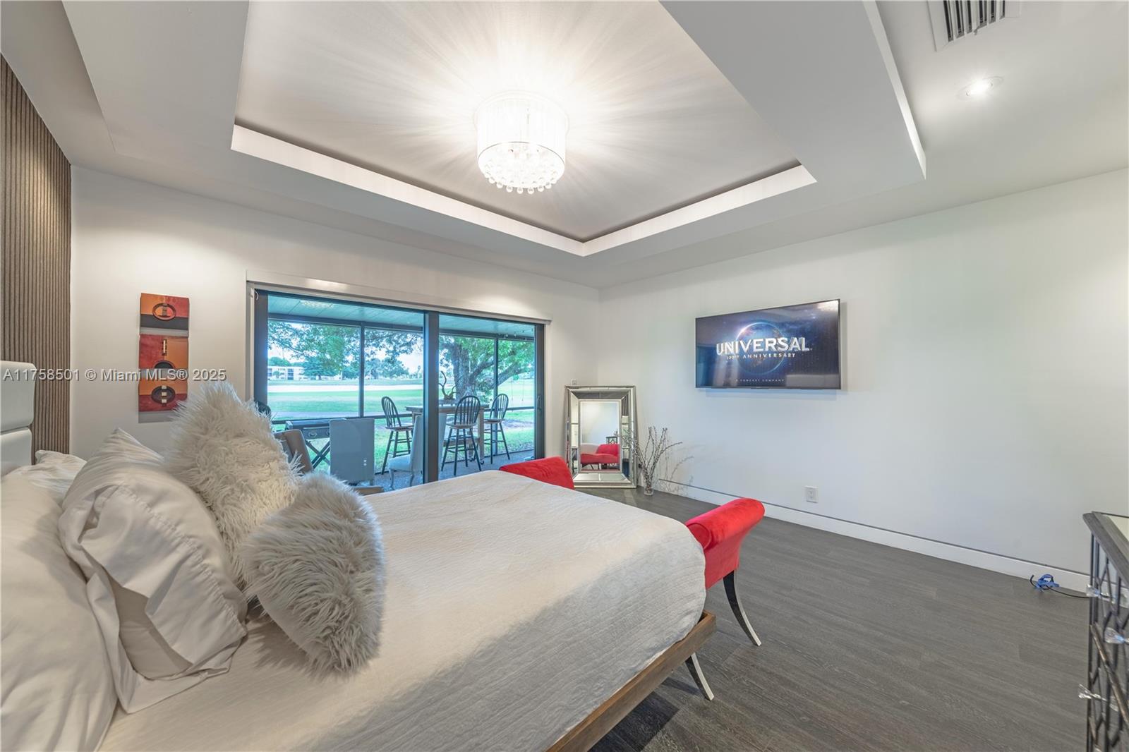 16221 Laurel Dr # 19