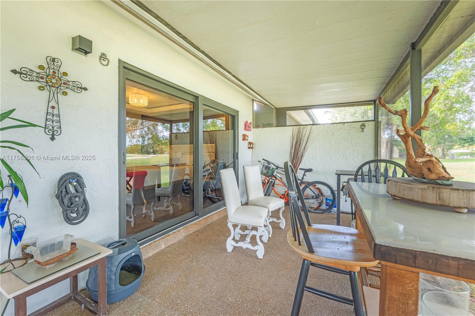 16221 Laurel Dr # 19