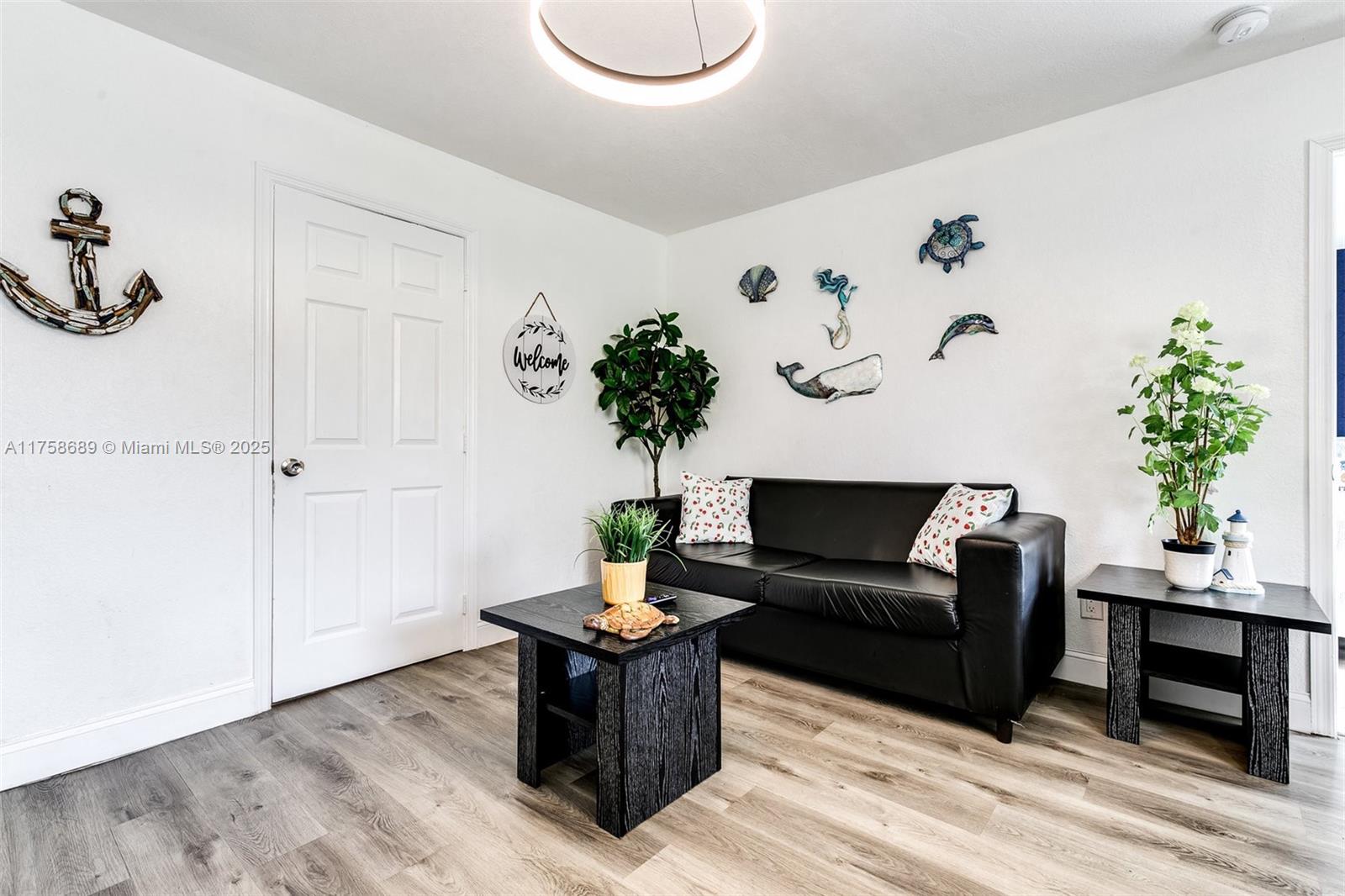 4300 SW 28th St