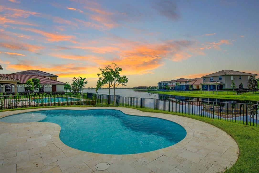8610 Lakeside Bnd