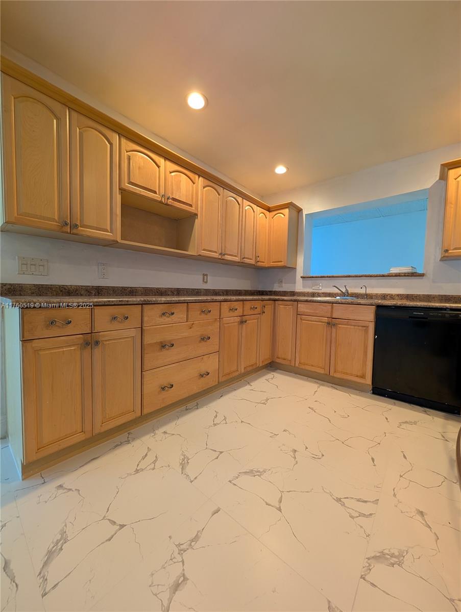 11400 NW 32nd Mnr