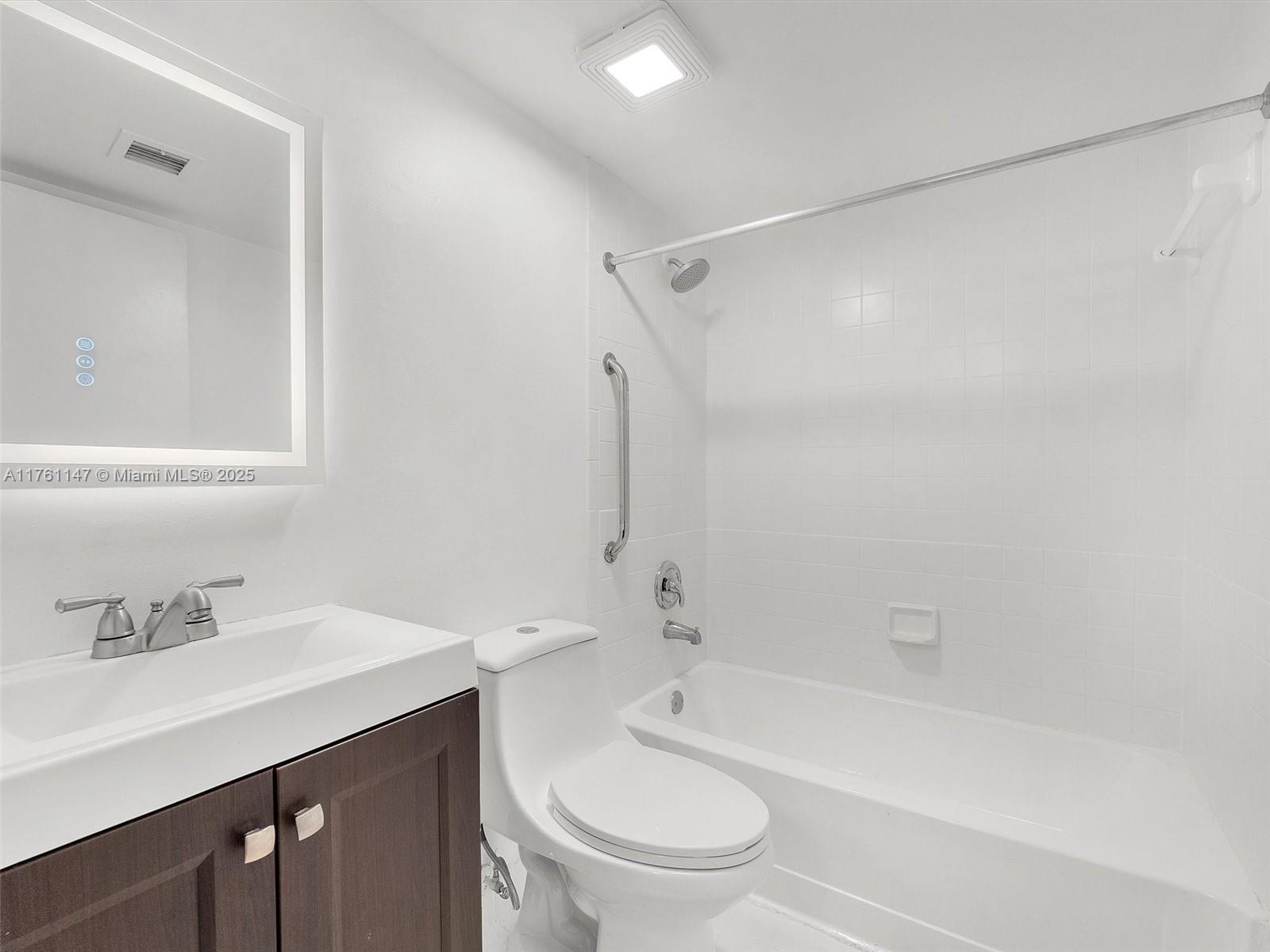 9930 Nob Hill Pl # 9930