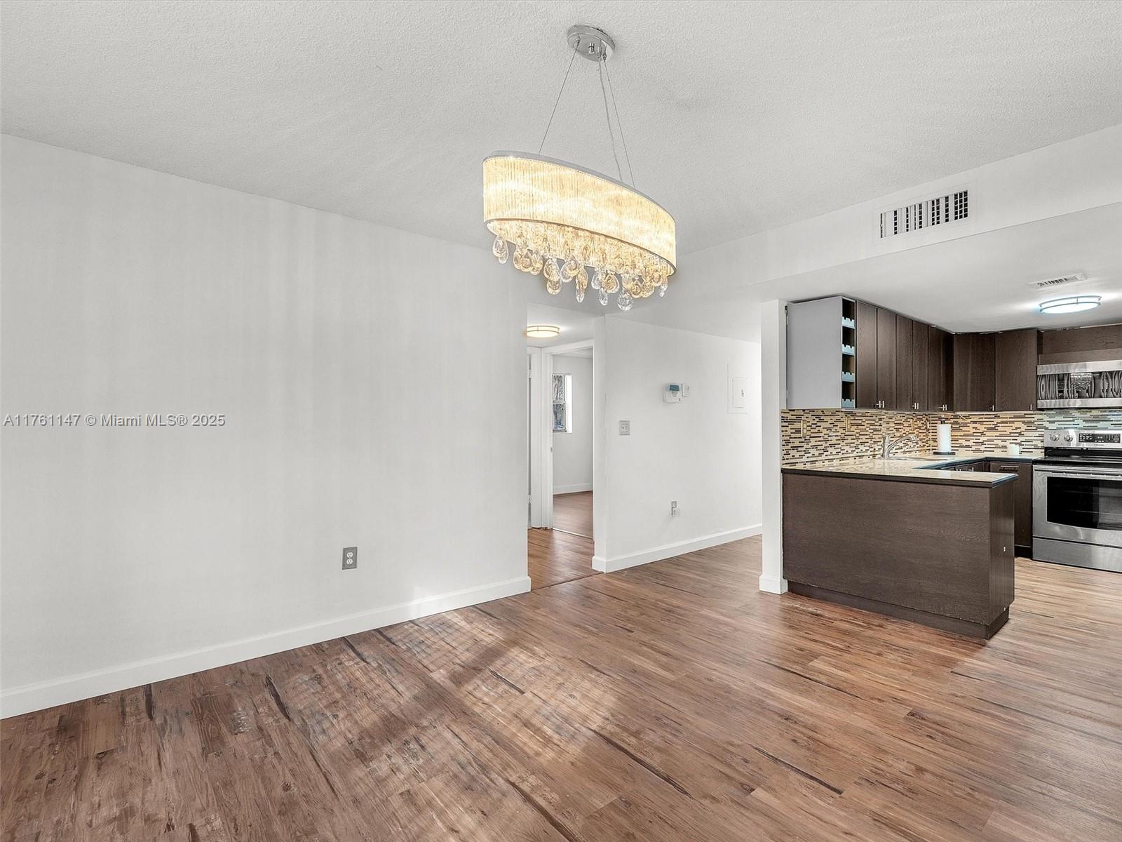 9930 Nob Hill Pl # 9930