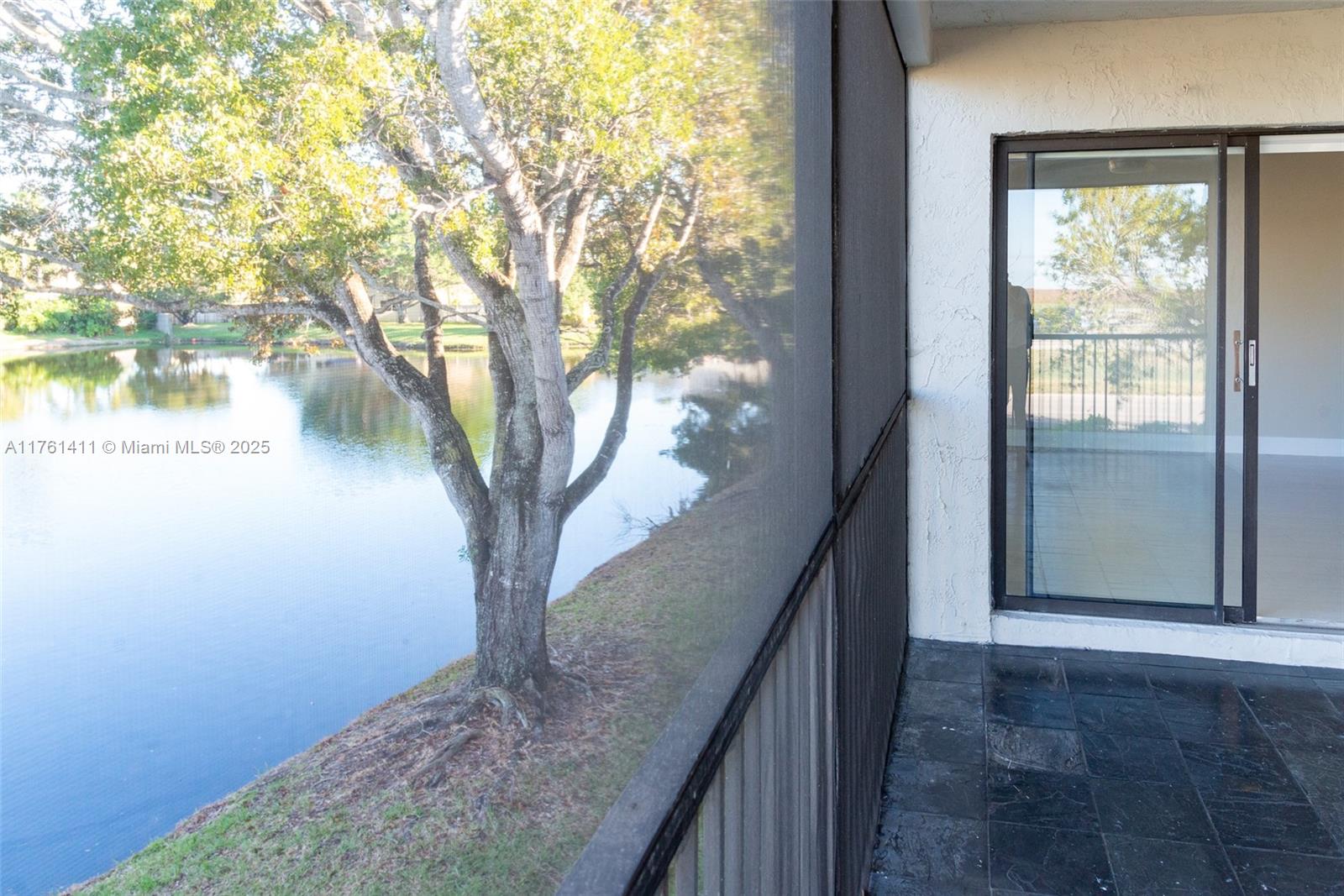 153 Lakeview Dr # 201