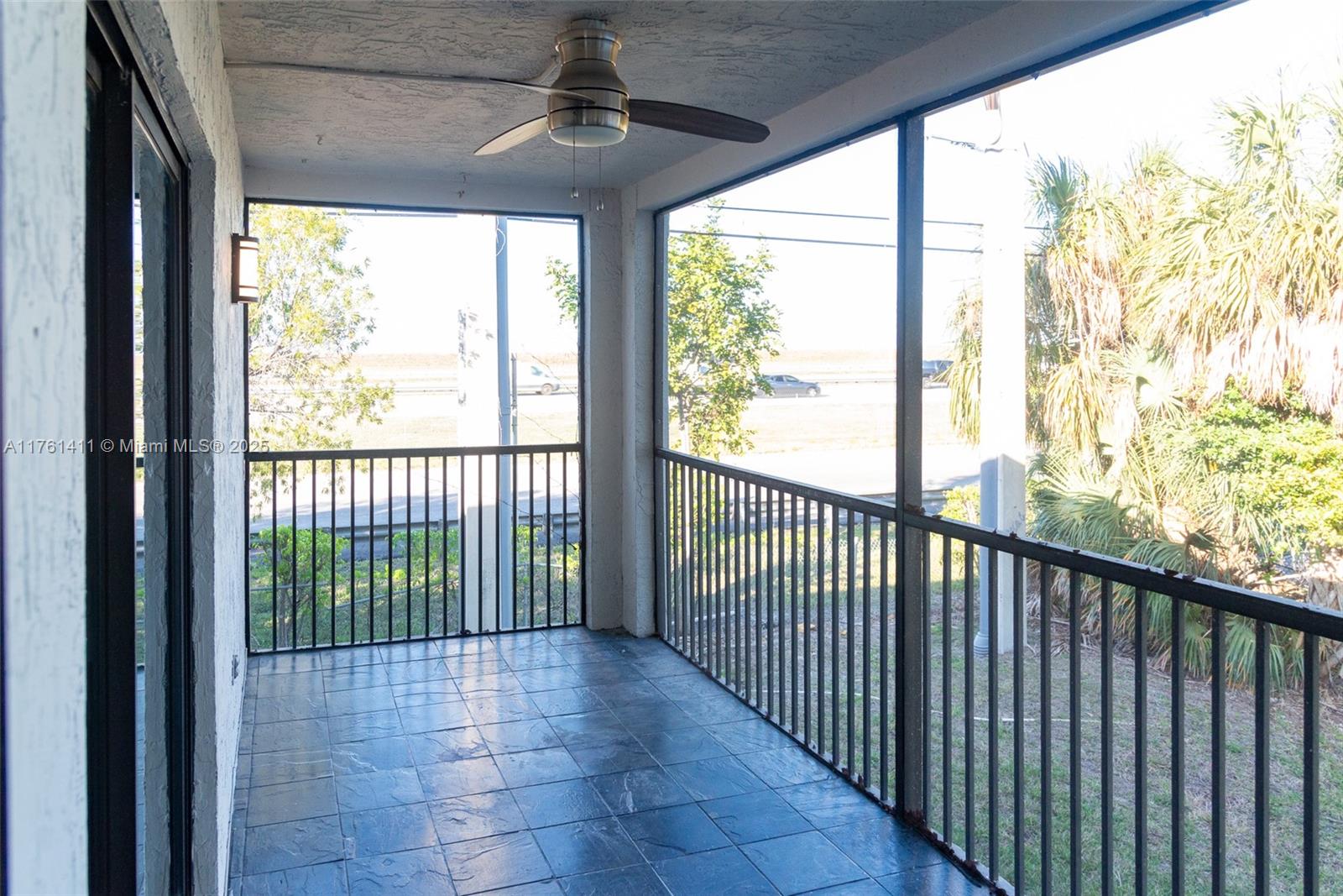 153 Lakeview Dr # 201