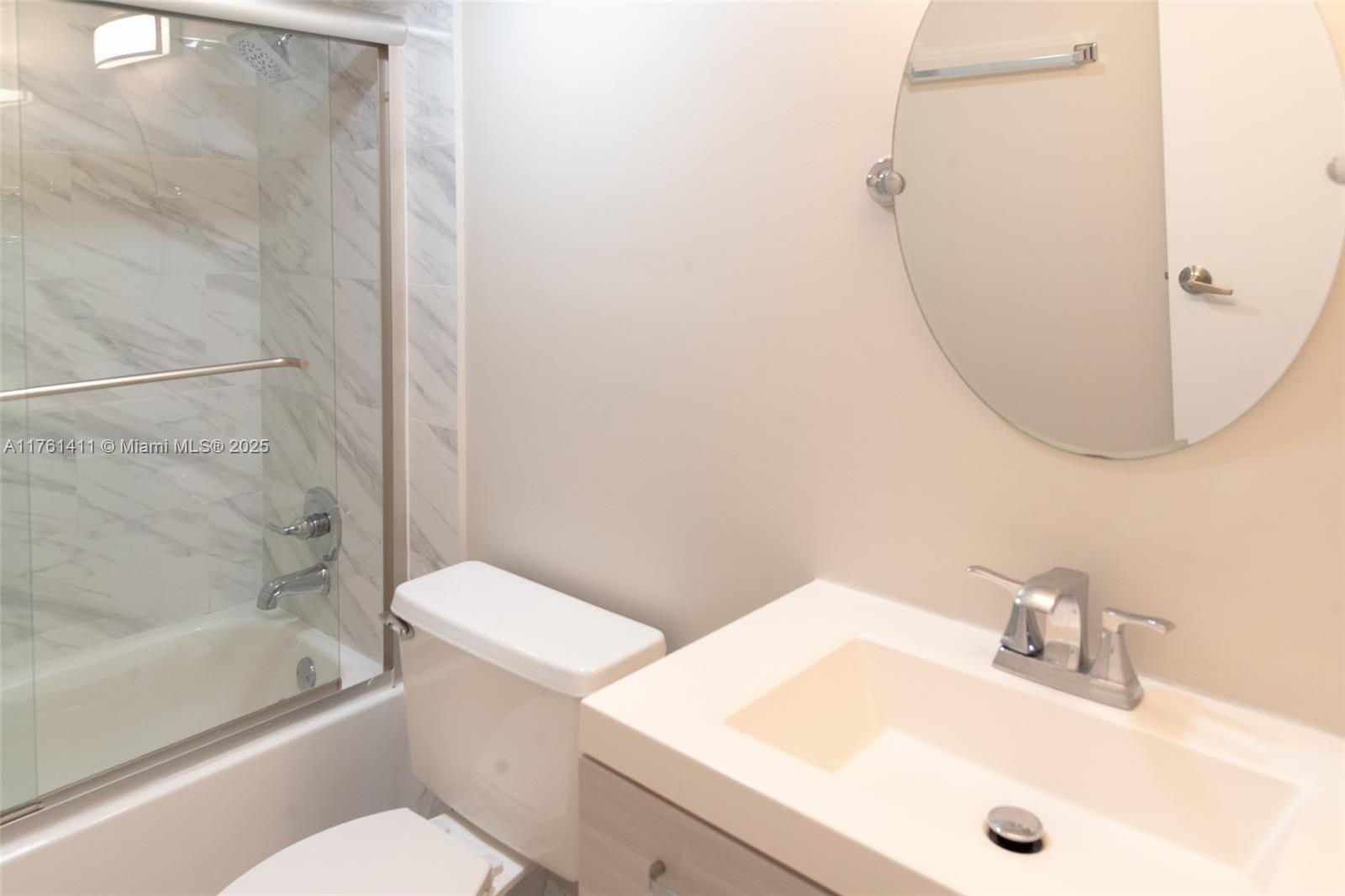 153 Lakeview Dr # 201