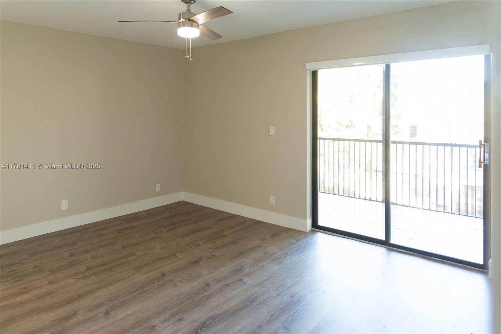 153 Lakeview Dr # 201