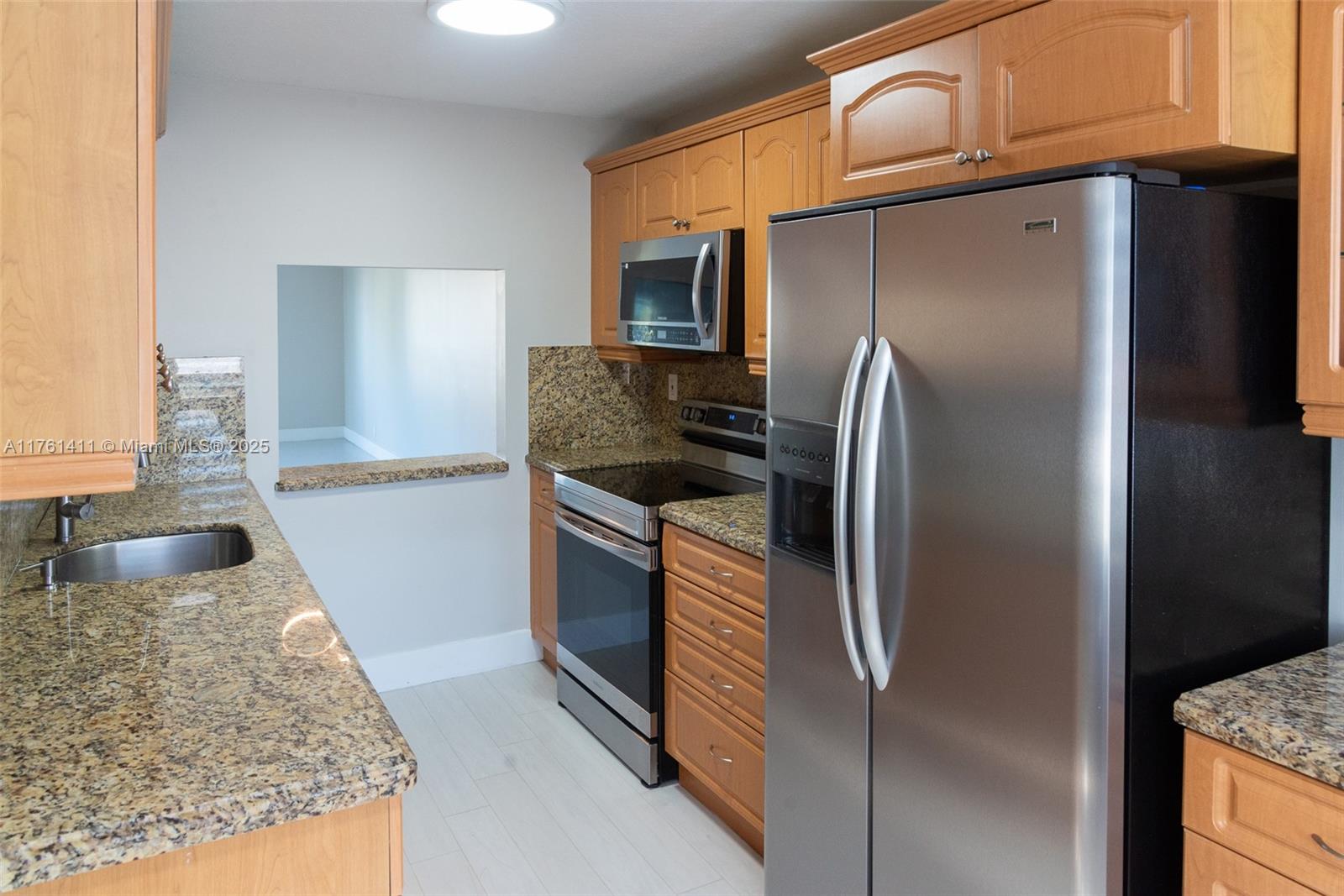 153 Lakeview Dr # 201