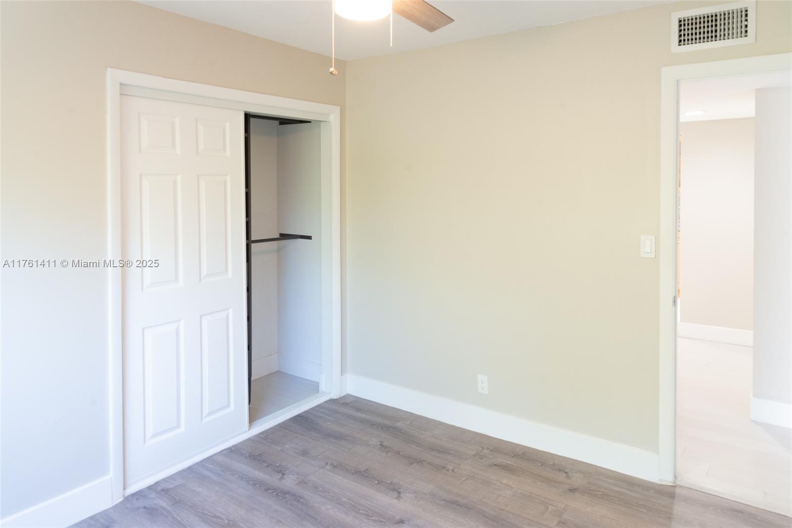 153 Lakeview Dr # 201