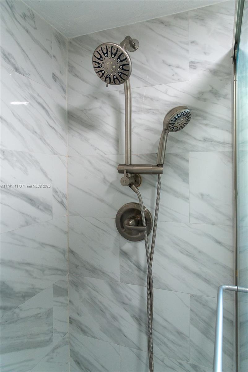 153 Lakeview Dr # 201