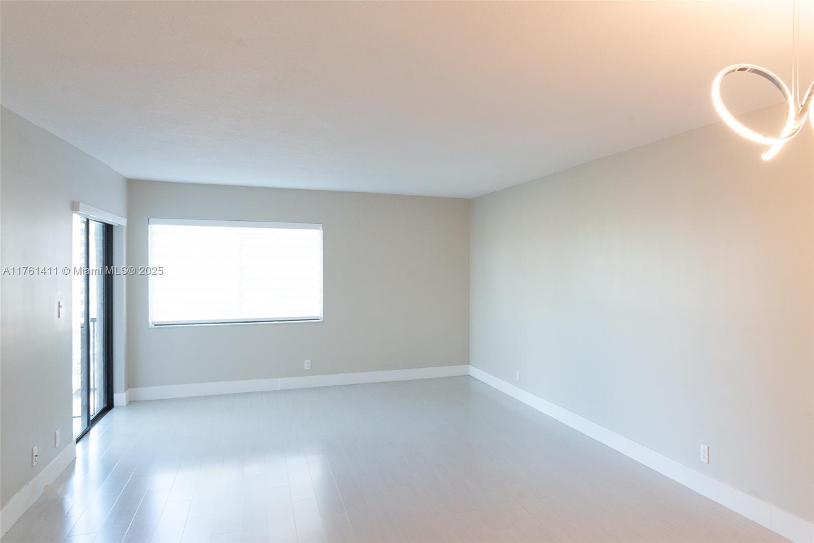 153 Lakeview Dr # 201