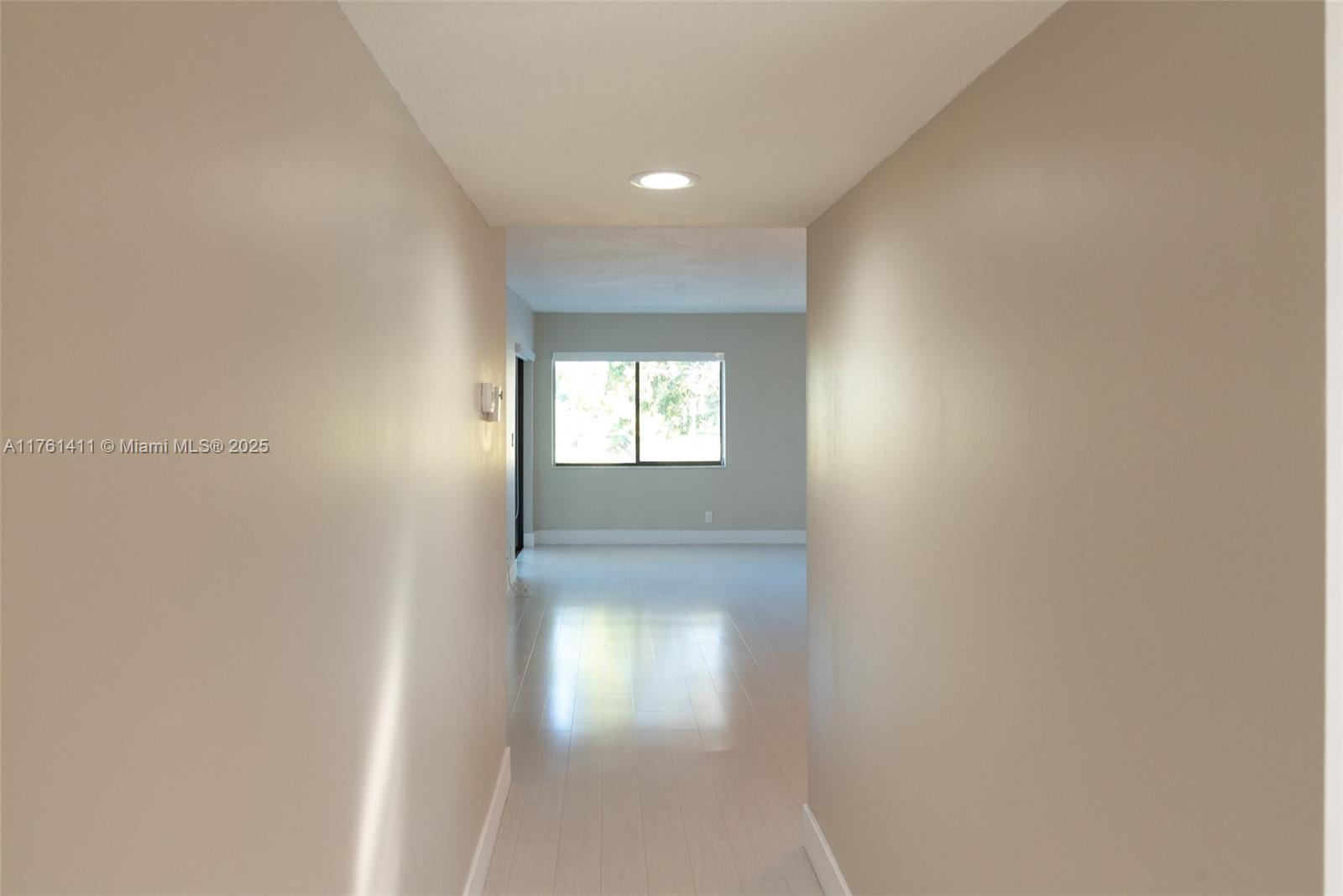 153 Lakeview Dr # 201