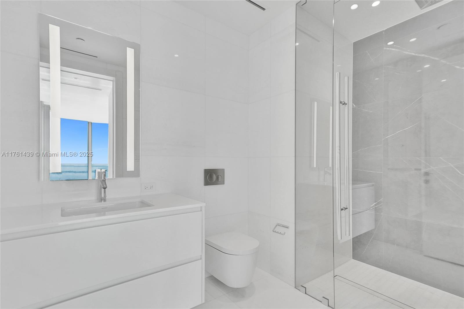 300 Biscayne Blvd Way # 3405