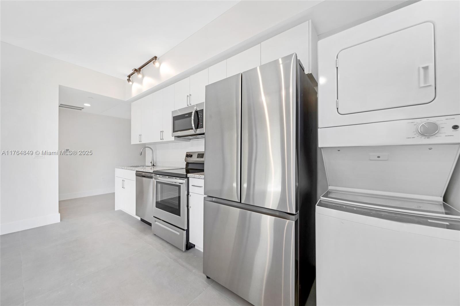 1536 NW 15th Ave # 206