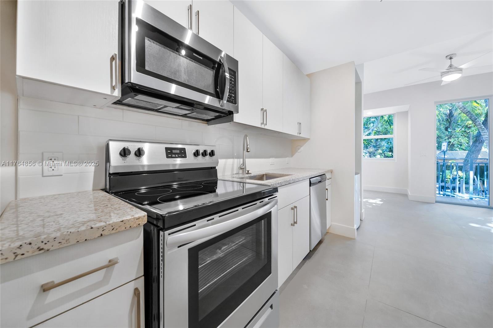 1536 NW 15th Ave # 102