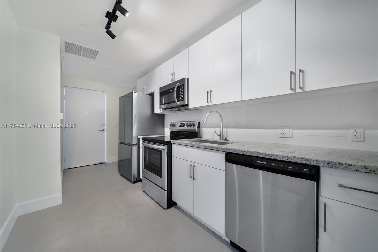 1536 NW 15th Ave # 102
