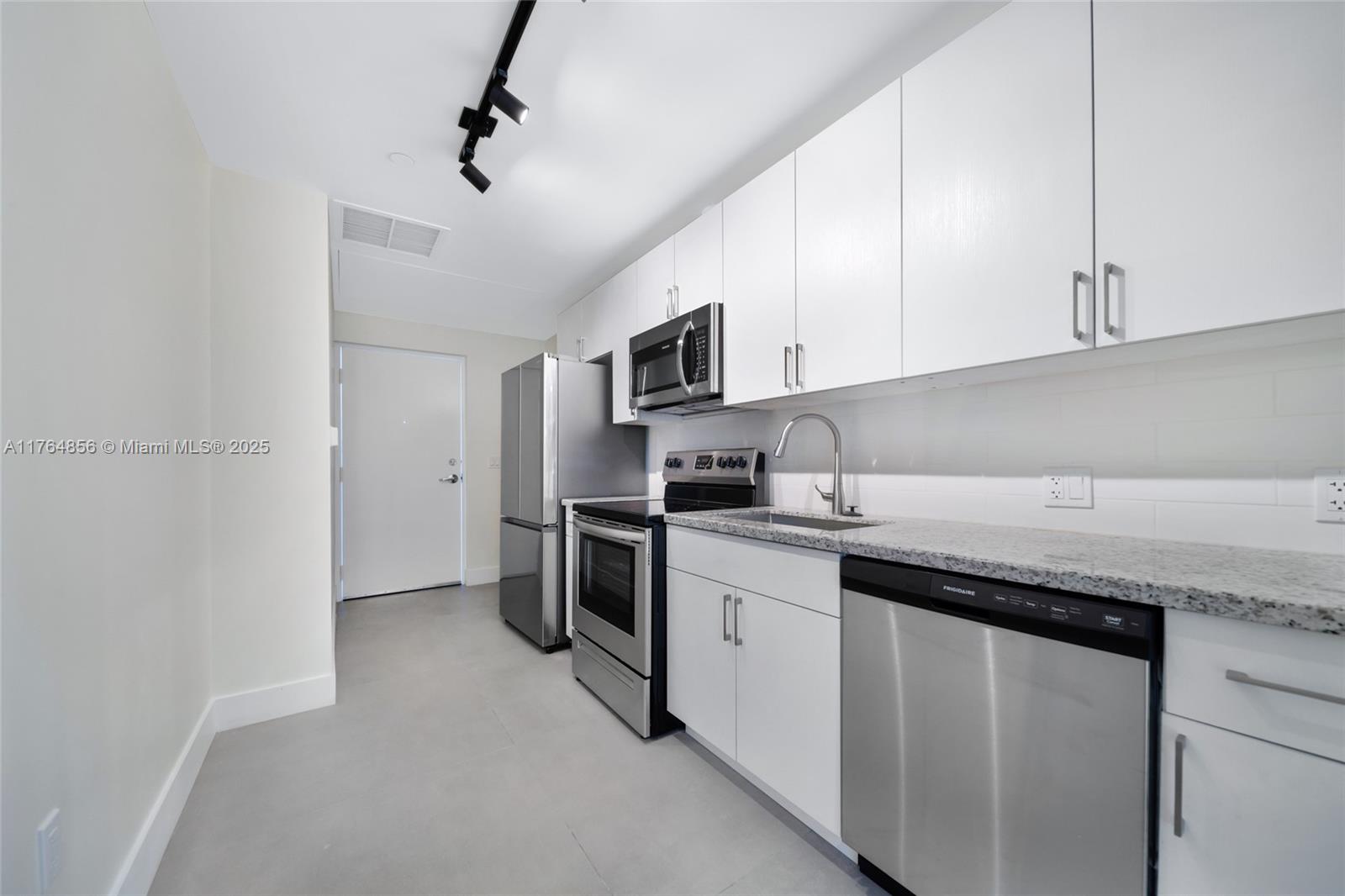 1536 NW 15th Ave # 102