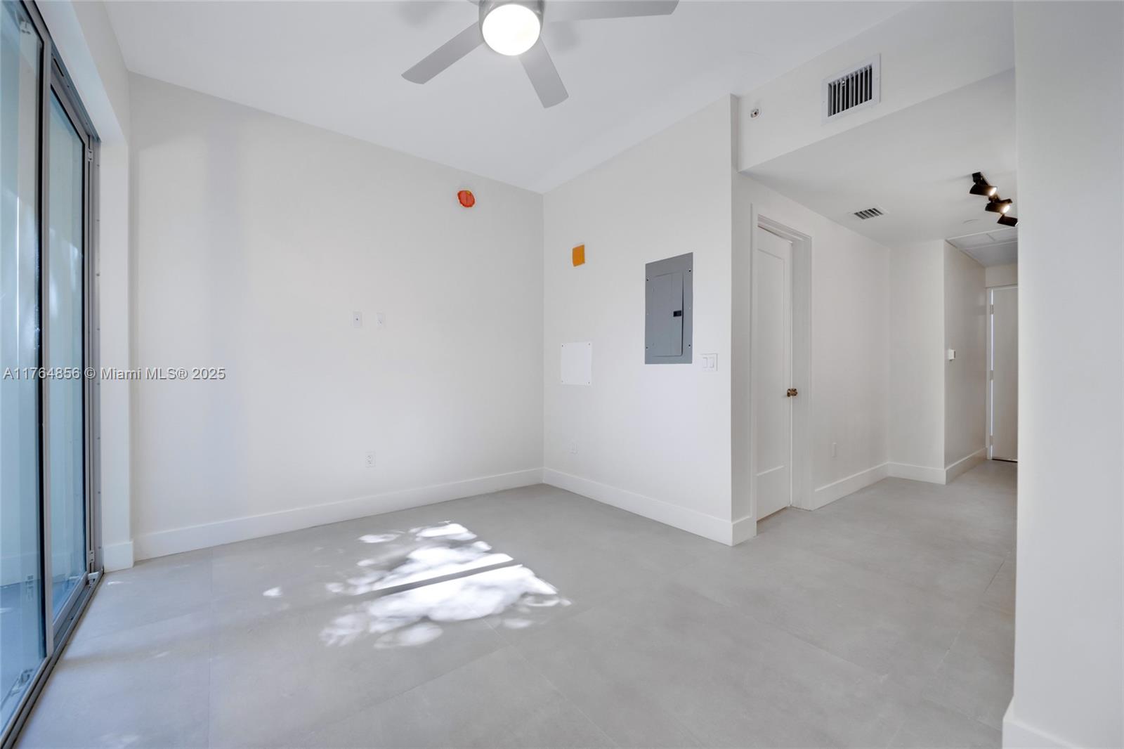 1536 NW 15th Ave # 102