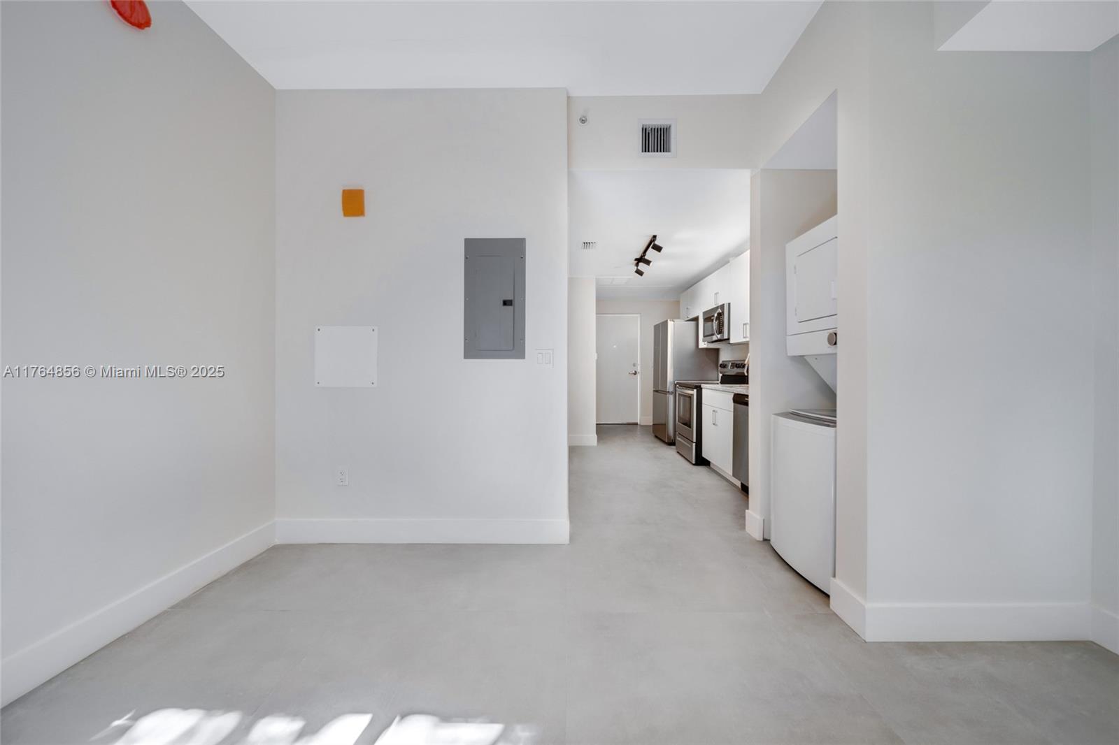 1536 NW 15th Ave # 102