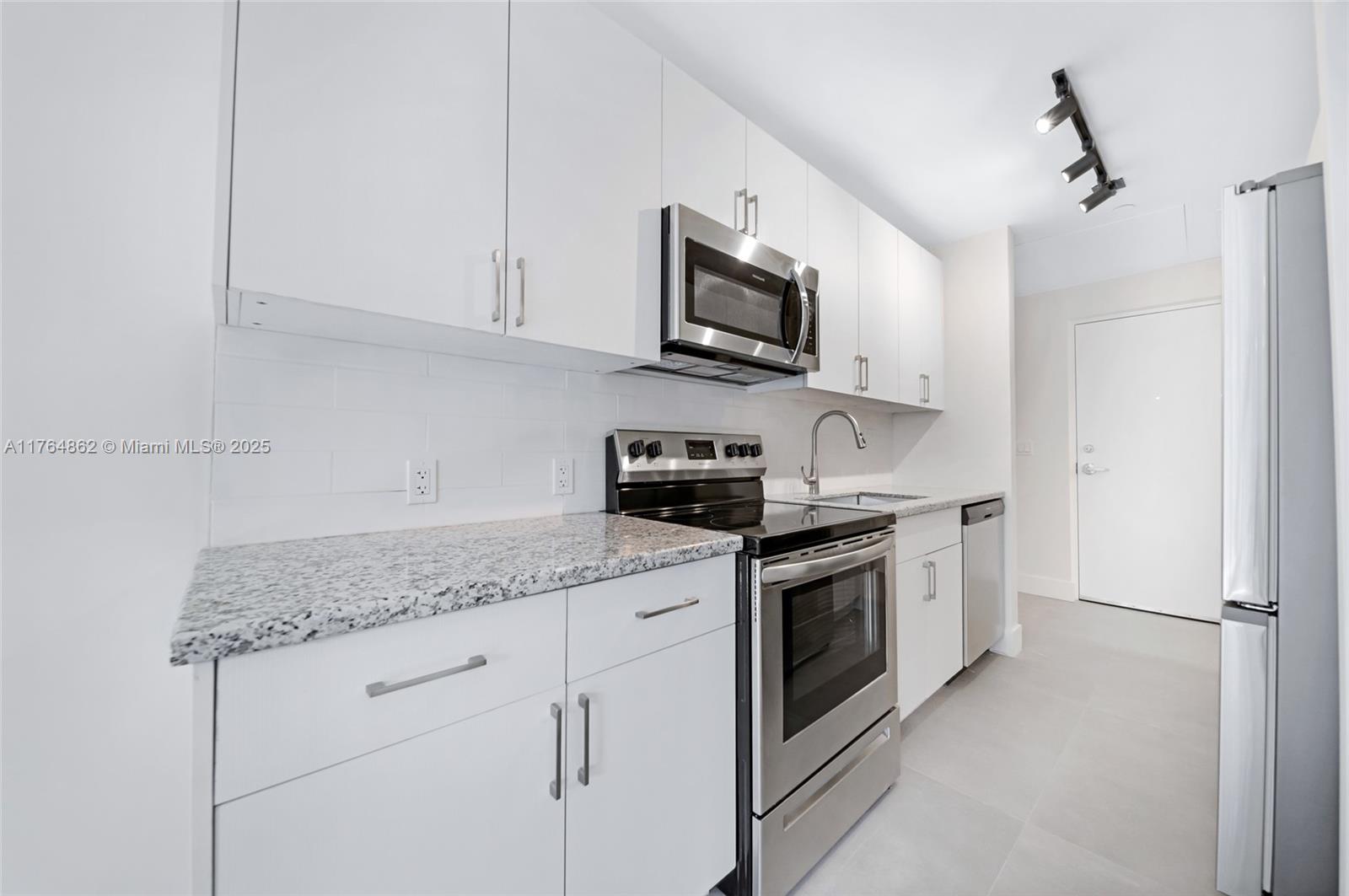 1536 NW 15th Ave # 203