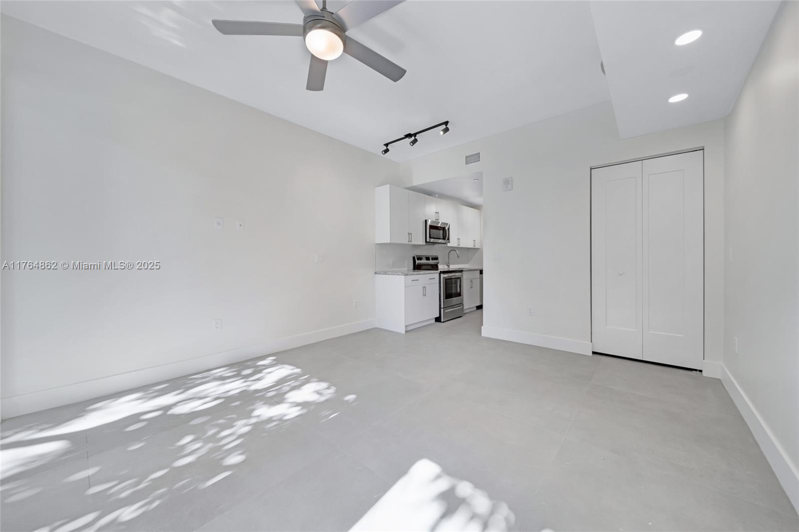 1536 NW 15th Ave # 203