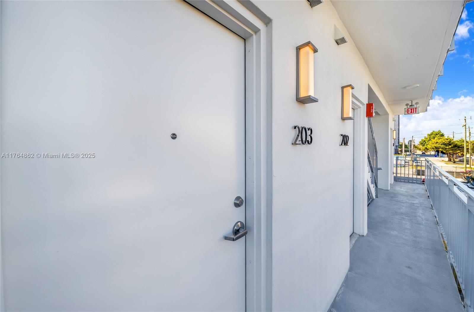 1536 NW 15th Ave # 203