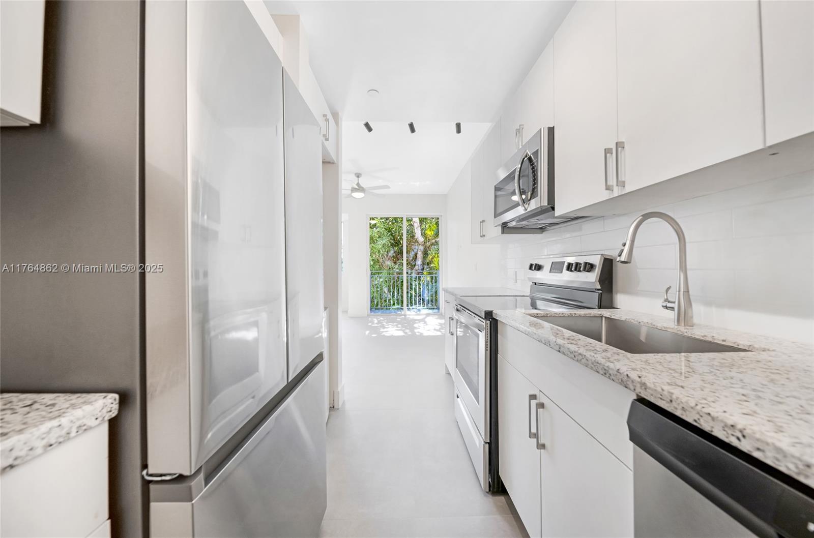 1536 NW 15th Ave # 203
