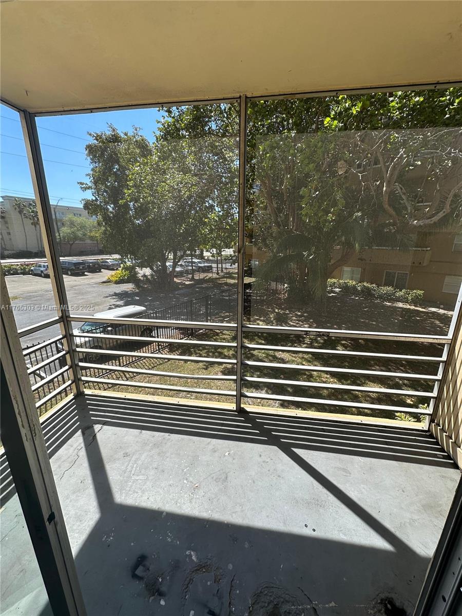 4111 Stirling Rd # 202