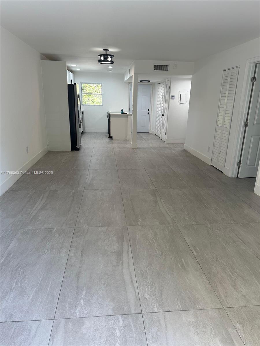 4111 Stirling Rd # 202