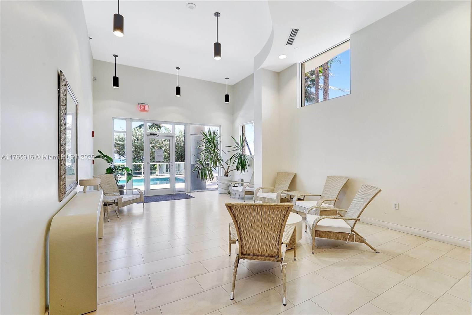 8911 Collins Ave # 605