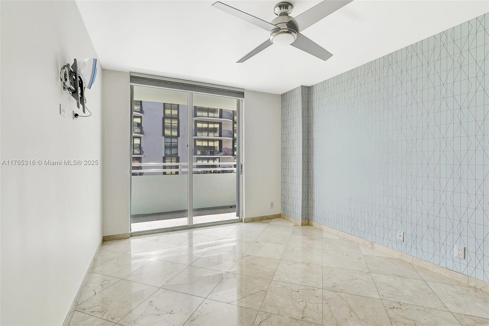 8911 Collins Ave # 605