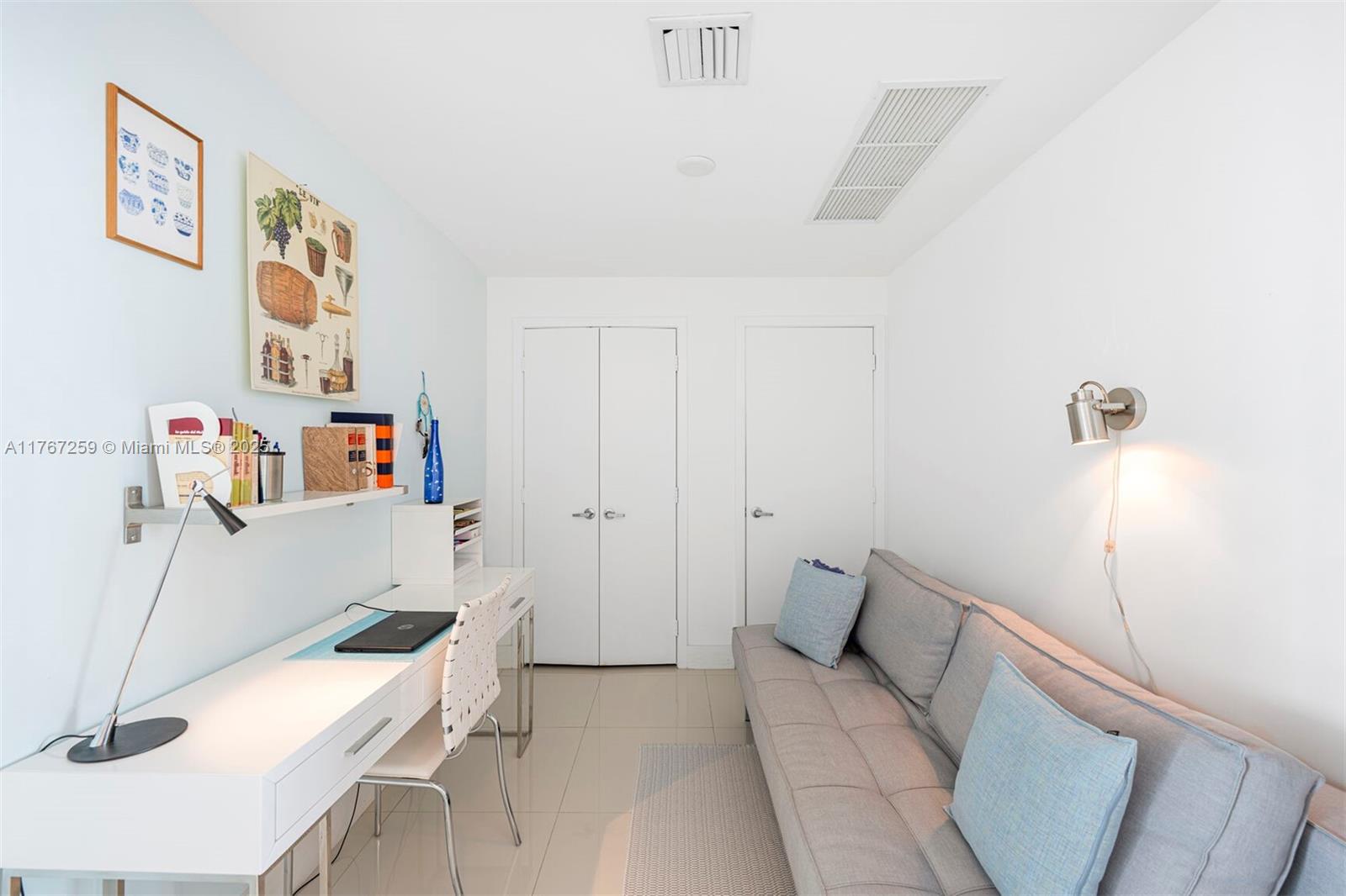 888 Biscayne Blvd # 4306