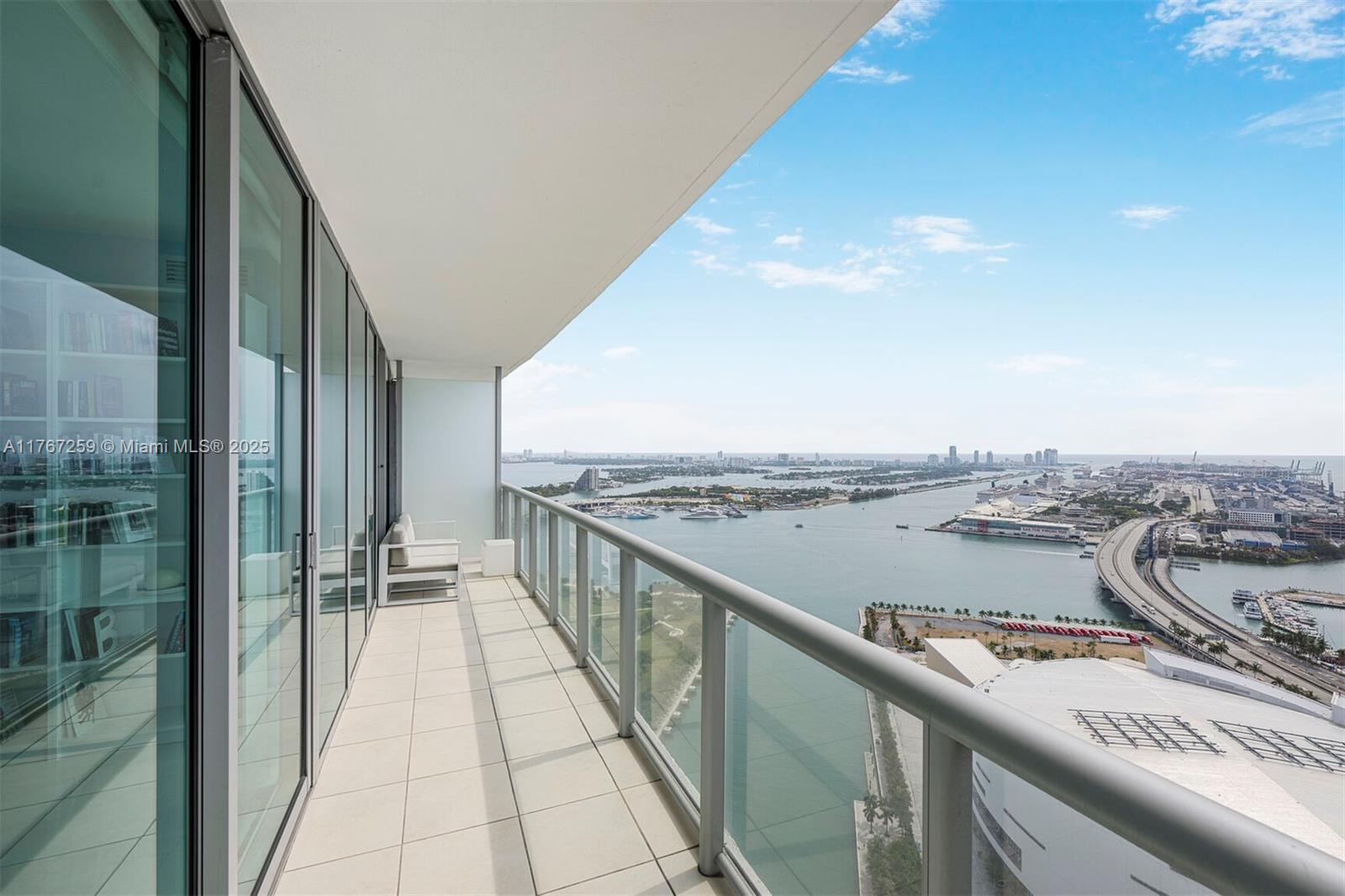 888 Biscayne Blvd # 4306