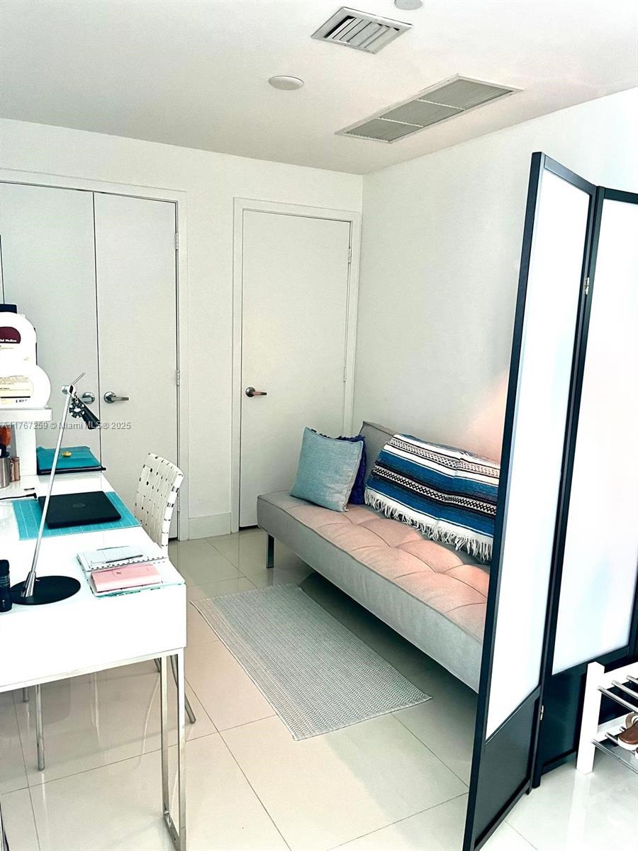 888 Biscayne Blvd # 4306