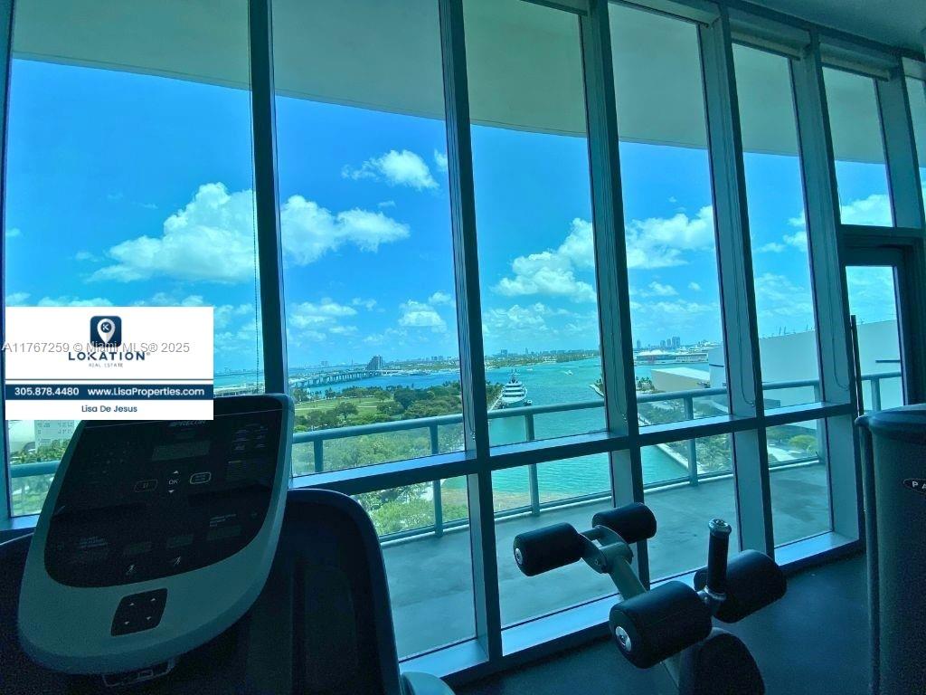 888 Biscayne Blvd # 4306